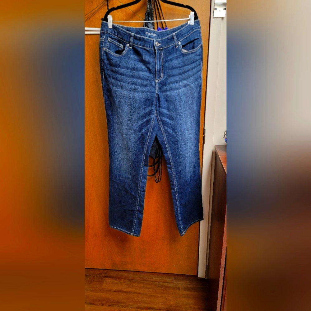 Maurices jeans